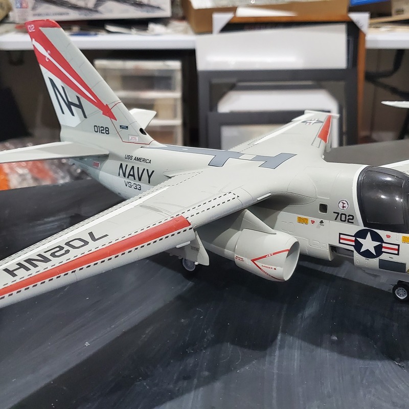 S-3A Viking of VS-33 NH-702 1/48th  My squadron!